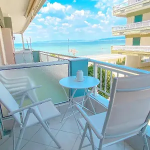 https://apt-a-wonderful-in-front-of-the-sea.hotelschalkidiki.net