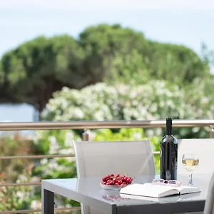 https://estell-apartments.hotelschalkidiki.net