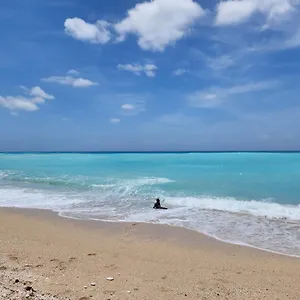  Apartment Beachfront Apartment, Quiet 4 Beds, 1 Bath, Ac, Wi-fi, Hot Water, In Near Patos Dominican Republic